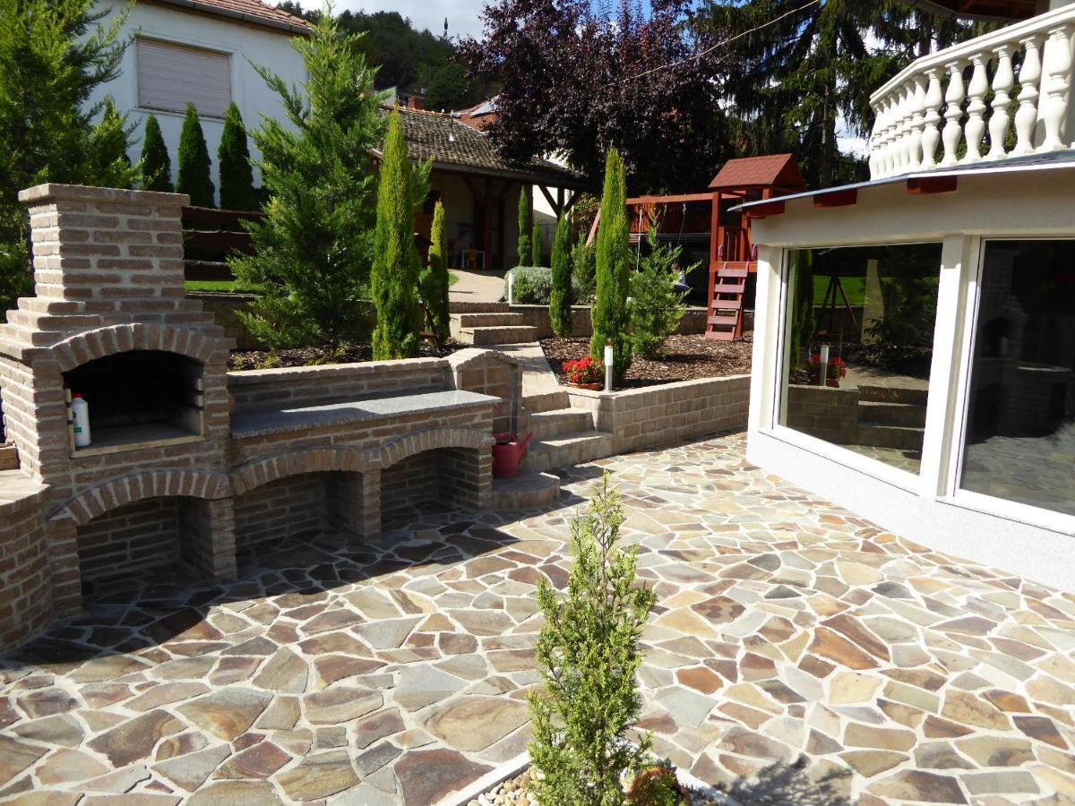 Belvarosi Nemes Apartmanhaz Szekszárd Exterior foto
