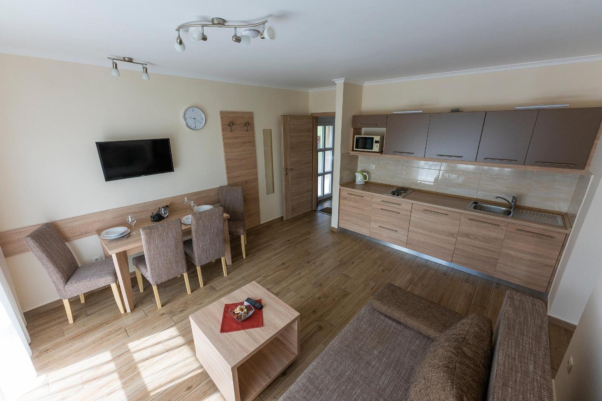 Belvarosi Nemes Apartmanhaz Szekszárd Exterior foto